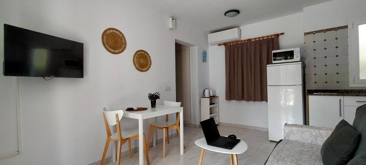 Apartaments California Cala'N Blanes  Εξωτερικό φωτογραφία