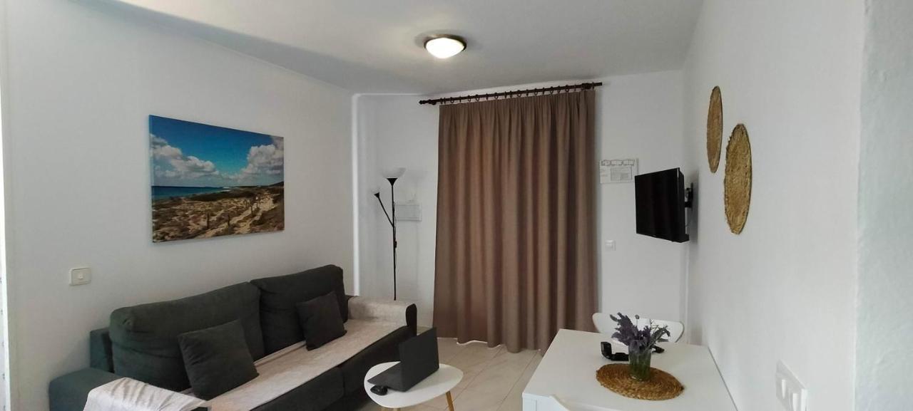 Apartaments California Cala'N Blanes  Εξωτερικό φωτογραφία