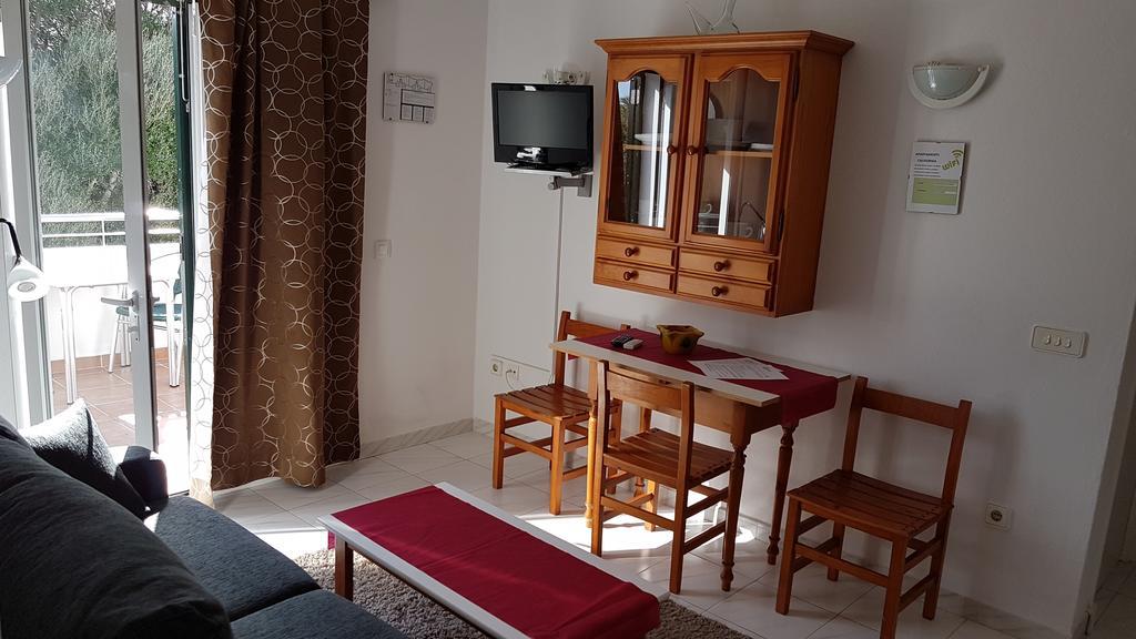 Apartaments California Cala'N Blanes  Εξωτερικό φωτογραφία
